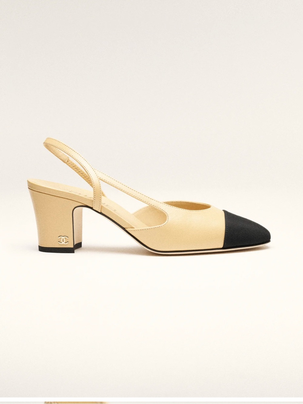 BRAND NEW! Chanel slingbacks. Beige/black. Size: EU39.5/US9. With box/dusters. - Picture 2 of 12